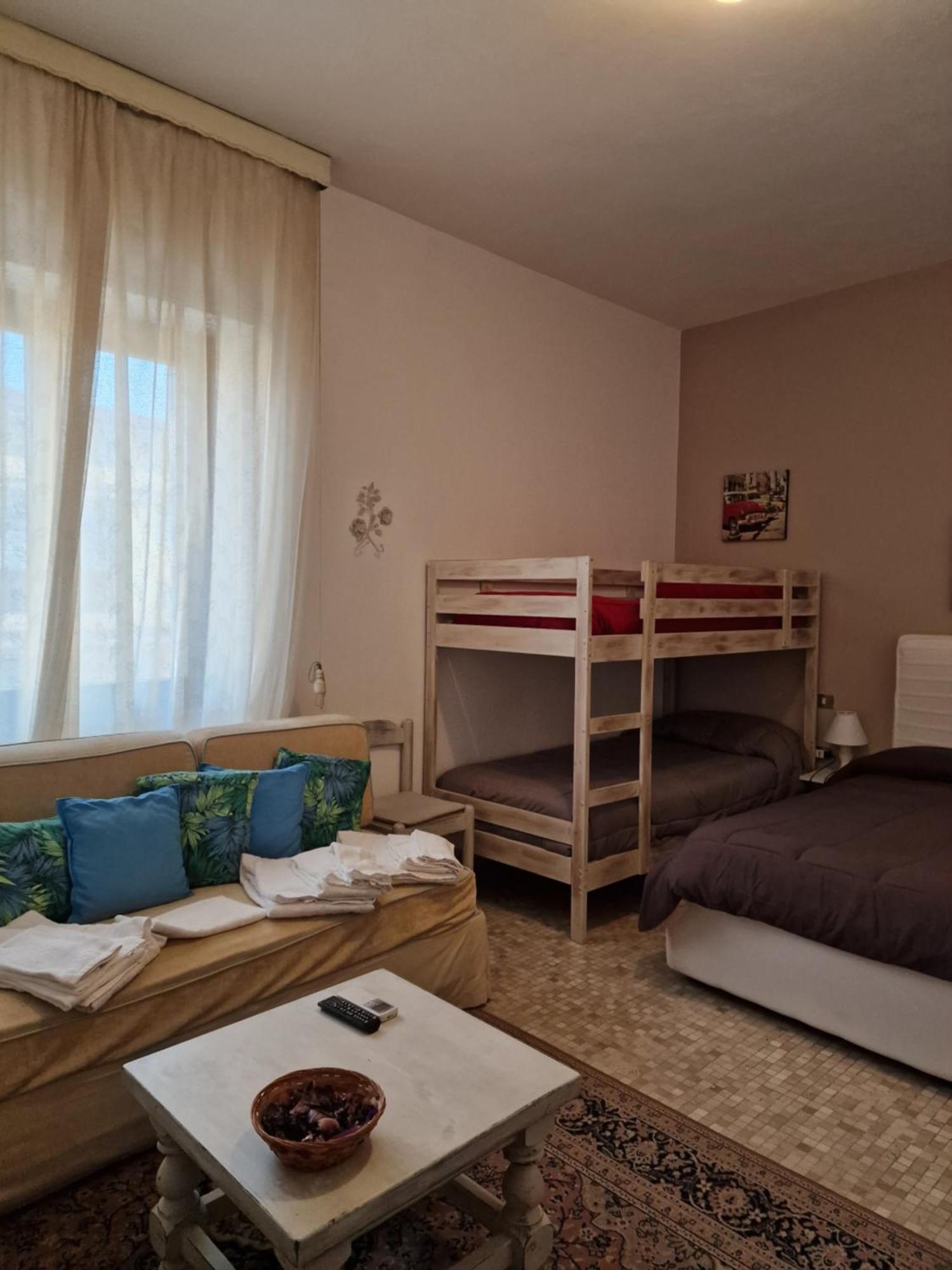 Camere Le Margherite Olbia Exteriér fotografie